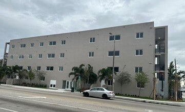 Building Photo - 2311 NW 22nd Ave