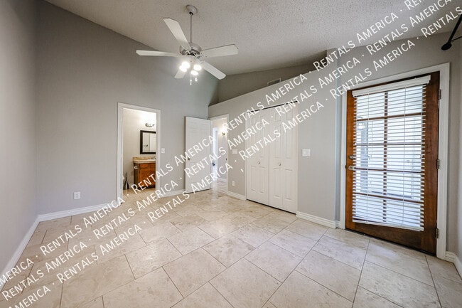 Building Photo - 11011 N 92nd St