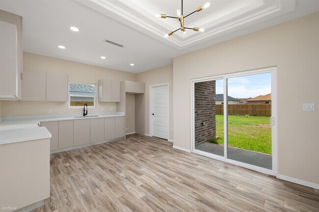 Building Photo - 3 br, 2 bath House - 2305 San Charbel St