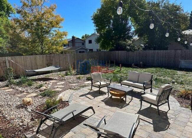 Foto del edificio - 831 Winchester Dr