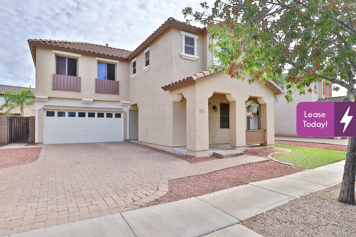Foto principal - 2063 S Falcon Dr
