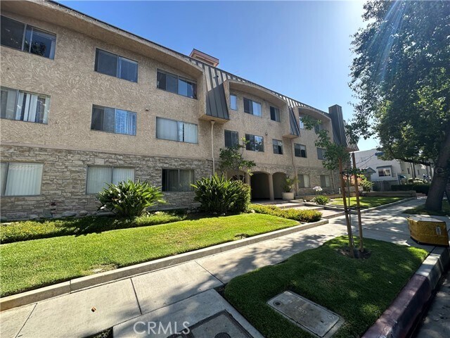 Foto principal - 377 W California Ave