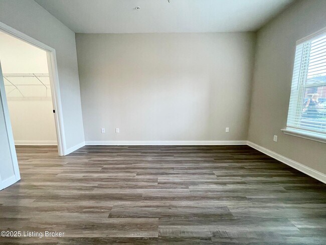 Foto del edificio - 8500 Westmont Dr