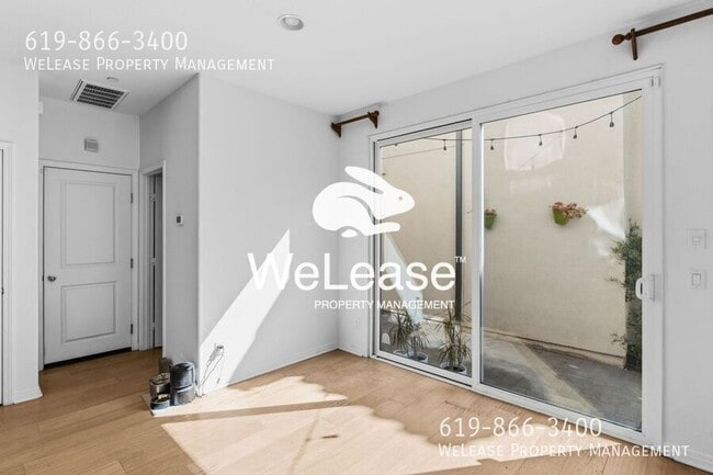 Building Photo - 2211 Antonio Dr