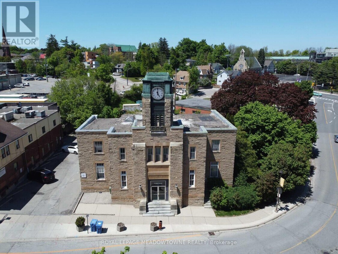 Photo principale - 70-70 Mill St