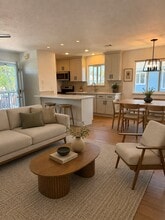 Building Photo - 1265 Bouret Dr