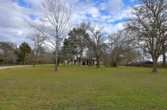 Building Photo - 1417 FM 969