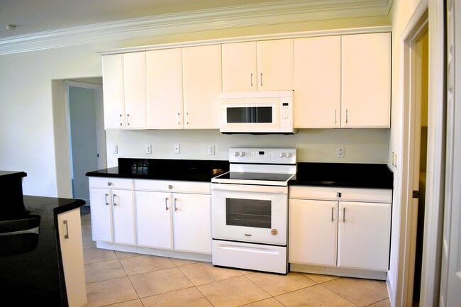 Foto del edificio - 2749 SW Backton Ave
