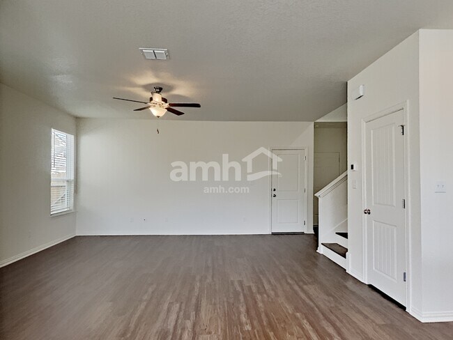 Foto del edificio - 2742 Meadowood Heights