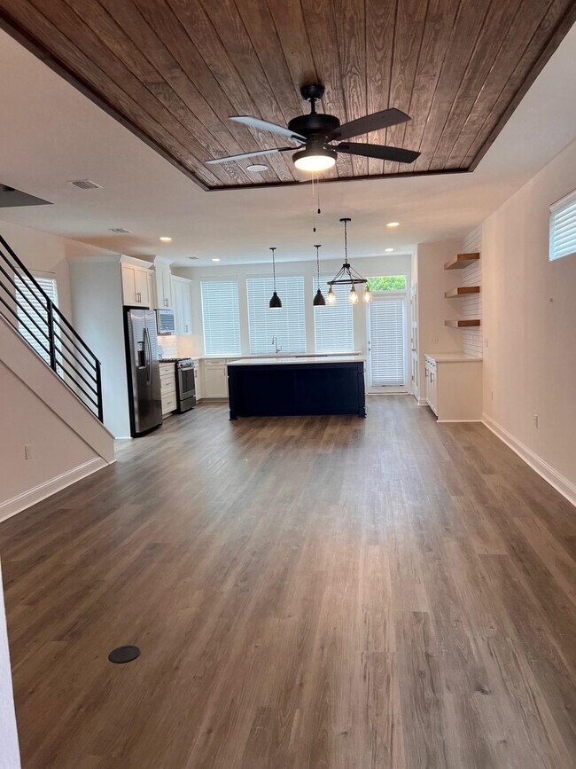 Foto del edificio - 438 Grand Oaks Rd