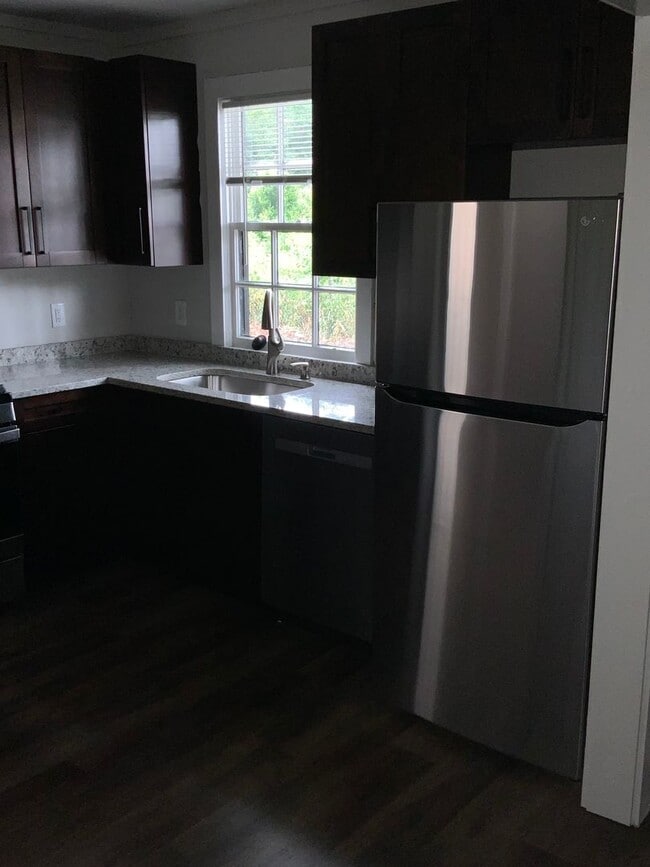 Building Photo - 108 Myrtle Dr