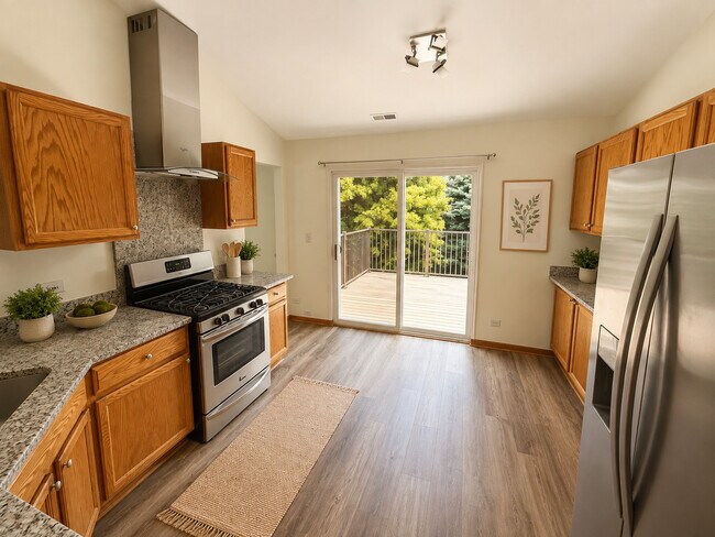 Foto del edificio - 3322 Bromley Ln