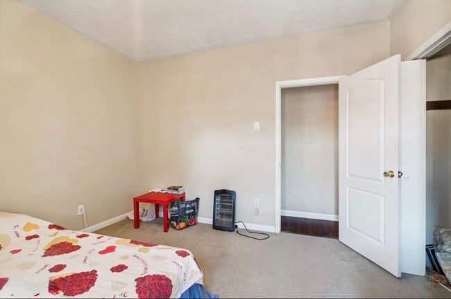 Building Photo - 4036 Spring Garden St