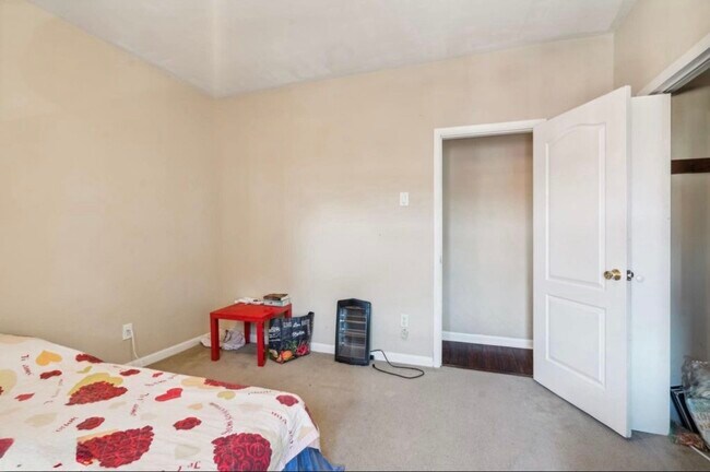 Foto del edificio - 4036 Spring Garden St