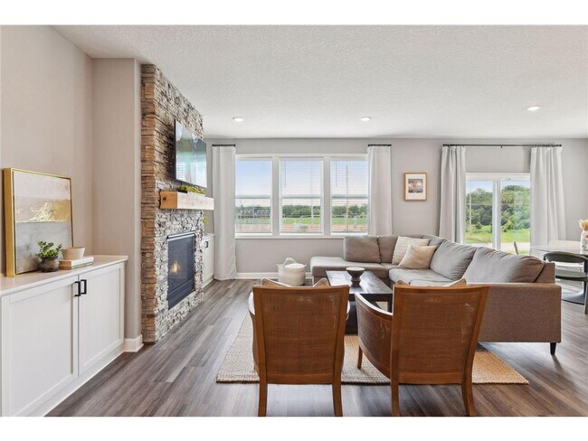 Building Photo - 9342 Bridle Way