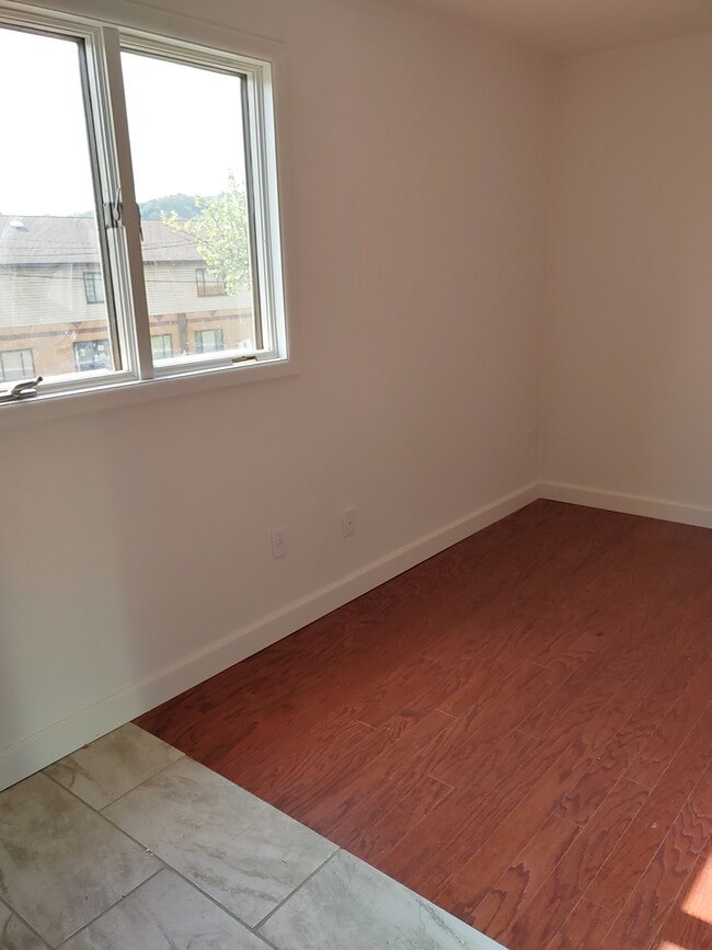 Building Photo - 525 Allegheny River Blvd
