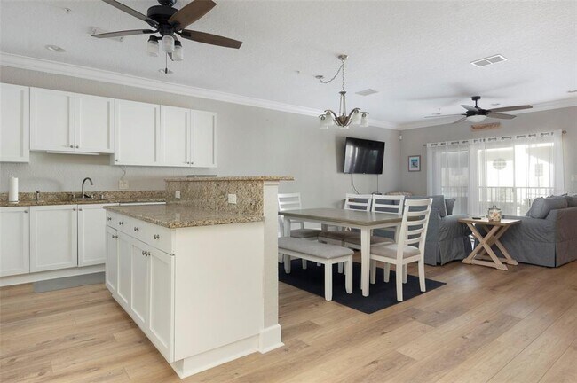 Foto del edificio - 130 164th Ave