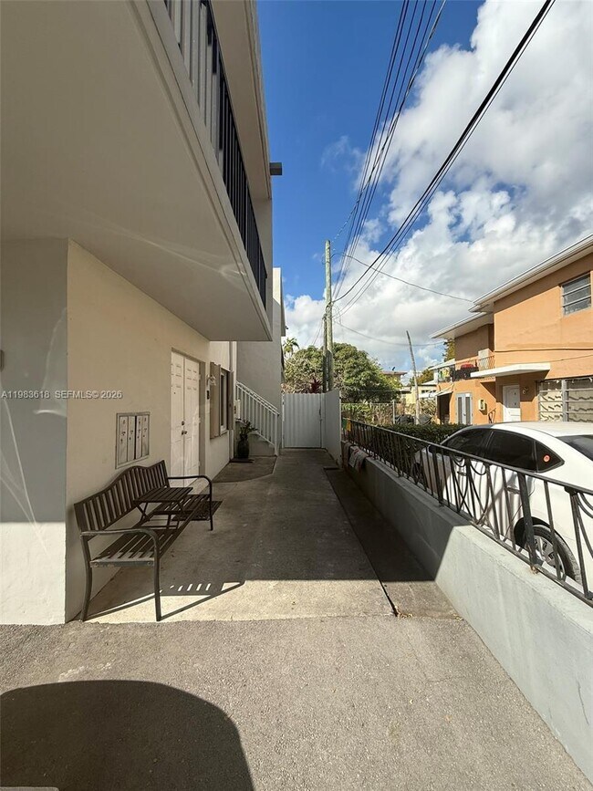 Foto del edificio - 420 SW 14th Ave
