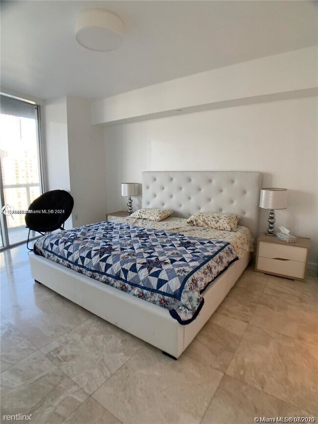 Foto del edificio - 1 br, 1 bath Condo - 475 Brickell Ave Apt ...