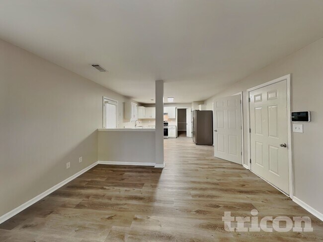 Foto del edificio - 10587 Village Trail