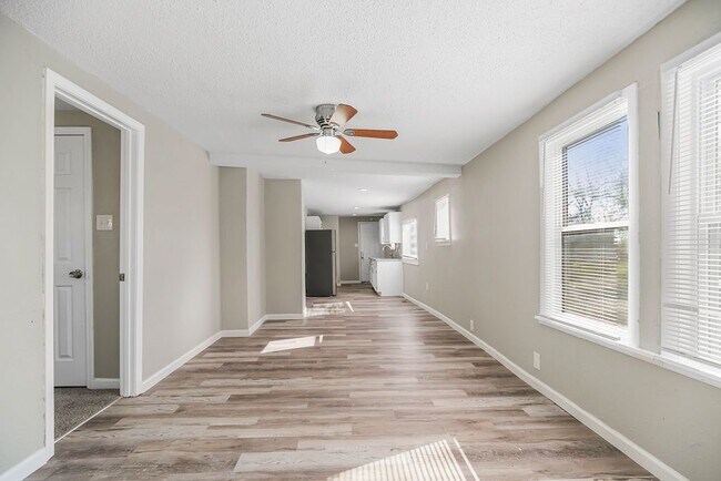Building Photo - Amazing 3 Bedroom Corner Lot!