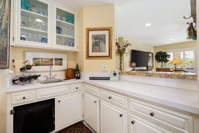 Foto del edificio - 79021 Bayside Ct