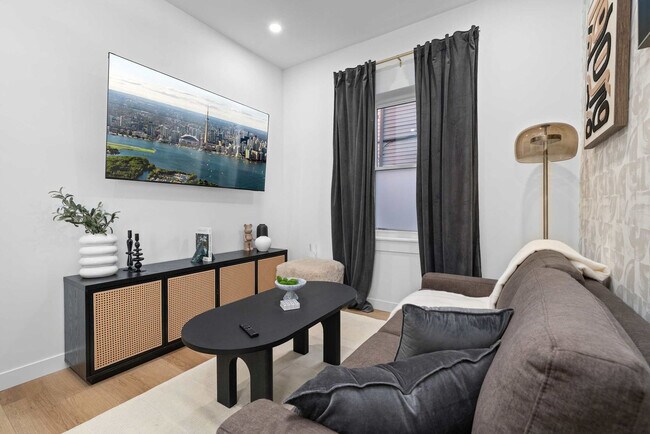 Building Photo - 168 McCaul St