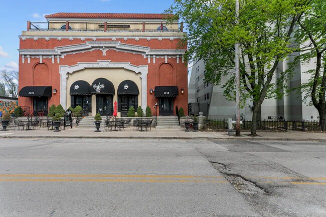 Foto del edificio - 1715 Summit St