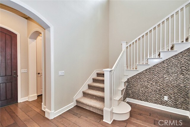 Building Photo - 116 Bridle Path