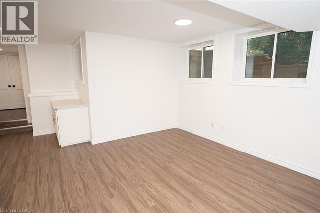 Building Photo - 22 Neeve St