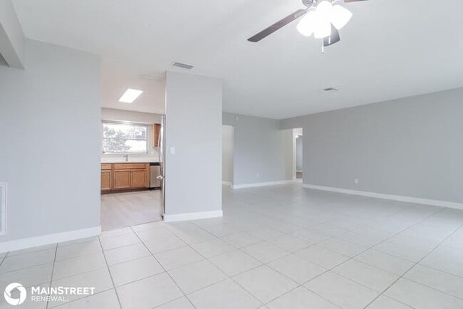 Building Photo - 2832 English Dr, Deltona, FL 32738