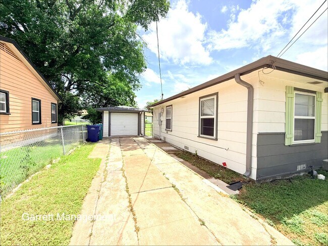 Foto del edificio - 403 Veterans Ave