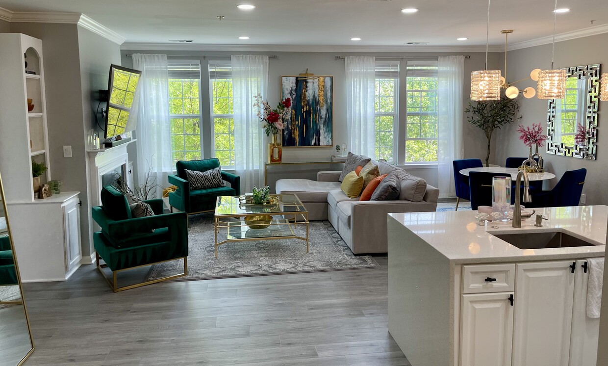 Foto principal - 4950 Brenman Park Dr