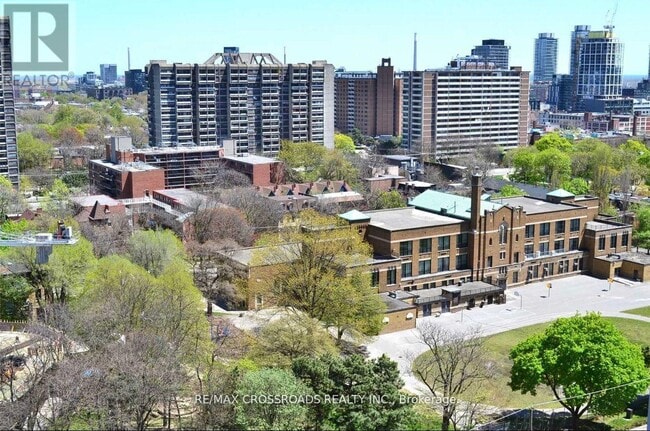 Building Photo - 251-1251 Jarvis St