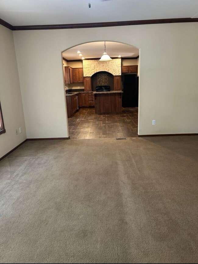 Foto del edificio - 1349 N Juanita Rd