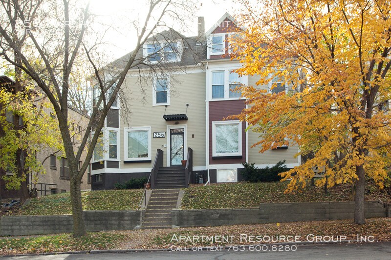 Primary Photo - Amazing Cathedral Hill Studio Apartment