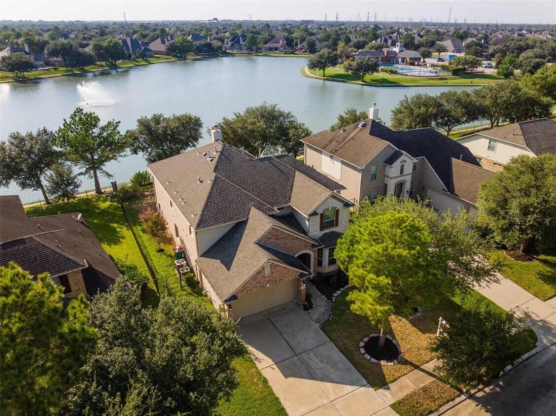 Foto principal - 25311 Hamden Valley Dr