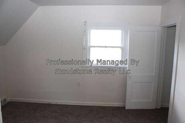 Foto del edificio - West Side Duplex