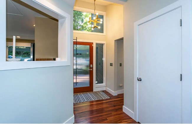 Foto del edificio - 3108 SW Bennington Dr