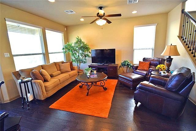 Foto del edificio - 10504 Branden Ct