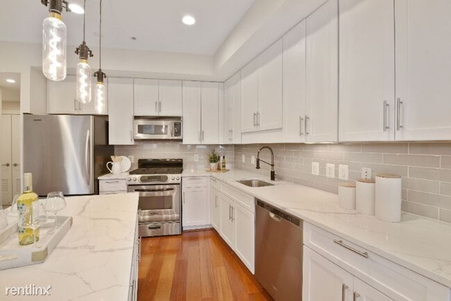 Building Photo - 2 br, 2 bath Condo - 1309 Park Rd NW
