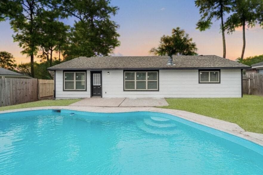 Primary Photo - 5706 Sunnygate Dr