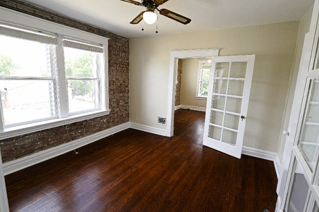 Foto del edificio - 4988 Odell St