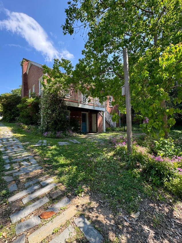 Primary Photo - Unique Home in Auburn, Unlike Anything on ...