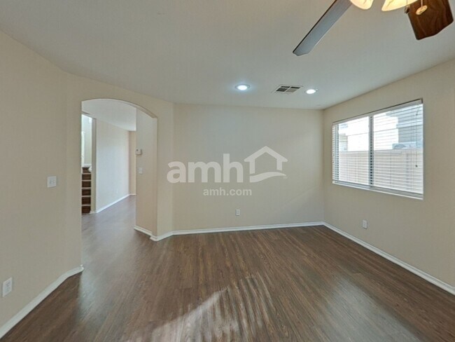 Foto del edificio - 969 Medina de Leon Ave