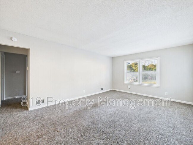 Building Photo - 2700 Oakley Ave