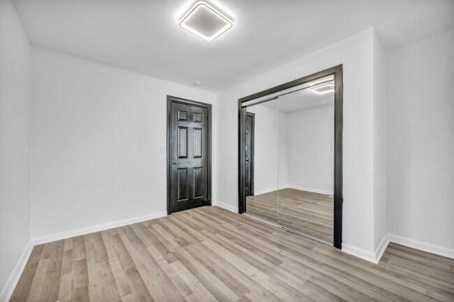 Foto del edificio - 1927 Hamilton Ave