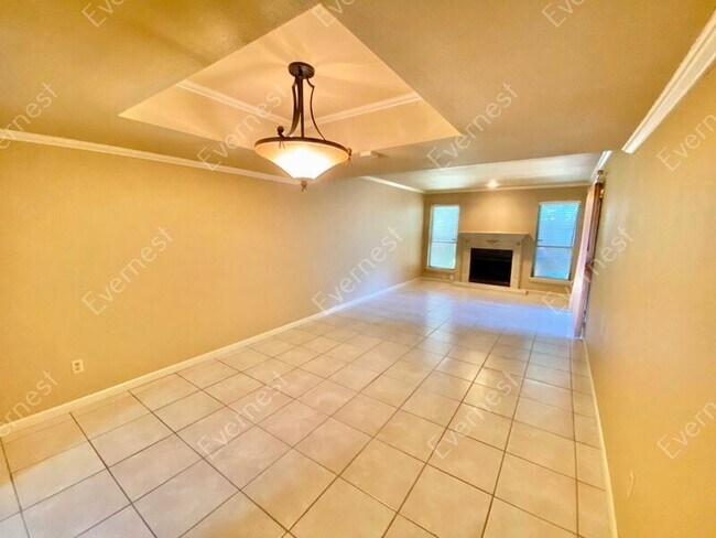 Building Photo - 12100 Rainwood Rd