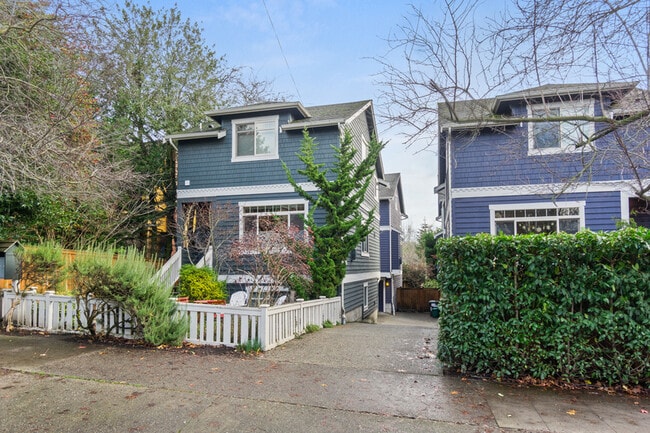 Photo - 524 25th Ave S Townhome