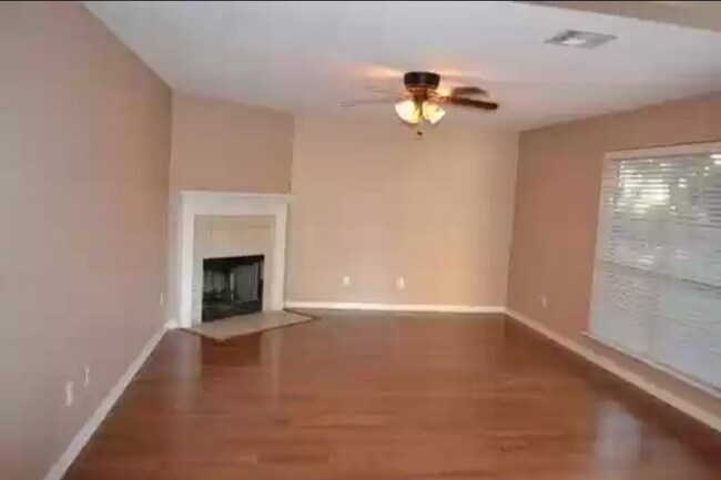 Building Photo - 805 Chambers Creek Cir